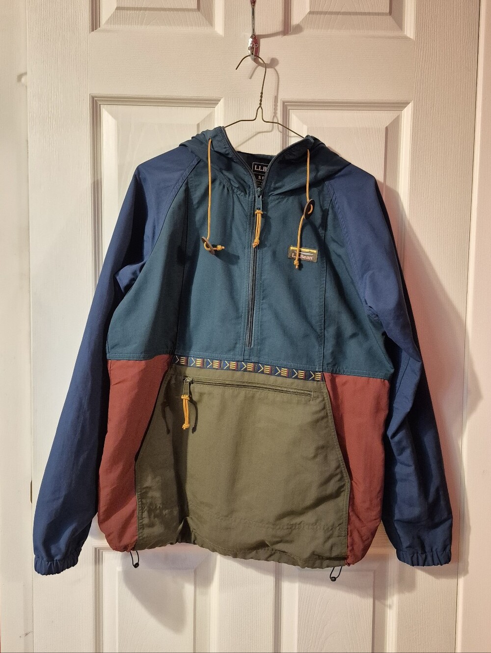 L.L. Bean Women's Colourblock Windbreaker Jacket
